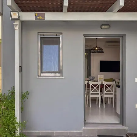 Alisahni Villa & Suite Kato Daratso Exterior photo